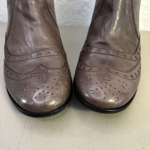 Triver Flight Gray Leather Wingtip Brogue Zip Ankle Bootie Womens Size 6.5/37 - Picture 3 of 11